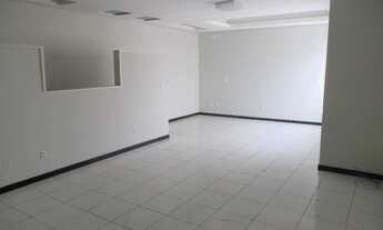 Imagem 7: Sobrado para venda com 200 metros quadrados com 6 quartos em Centro - Araguari - MG