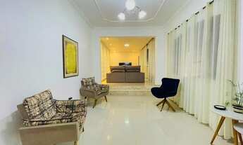 Imagem 3: Casa com 4 Quartos,4 banheiros e 6 vagas a Venda,375m² por R$ 880.000