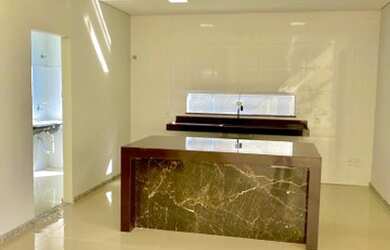 Imagem 5: Linda casa com pé direito duplo no Bairro Jardim América 1