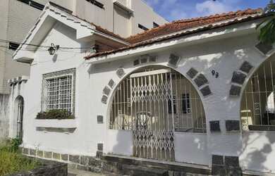 Imagem 3: Casa térrea residencial ou comercial a venda no bairro de Parnamirim, num local privilegia