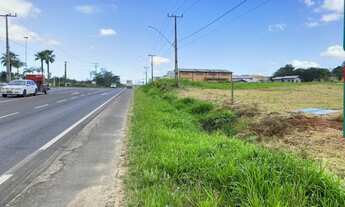 Imagem 7: Terreno em frente a ufo way