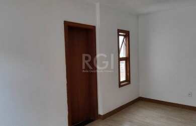 Imagem 3: Porto Alegre - Casa Padrão - Tristeza