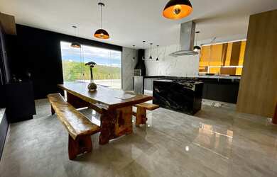 Imagem 2: Casa para venda com 1124 metros quadrados com 4 quartos