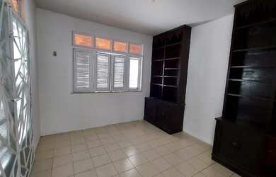 Imagem 6: Casa para venda tem 223 m² com 3 quartos em Joaquim Távora - Fortaleza - CE