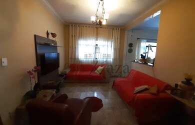 Imagem 5: Casa Térrea de Esquina - Parque Industrial - 3 Dormitórios - 225m² construídos e 450m² de