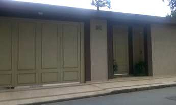 Imagem: Casa com 361 m² de construção, com 05