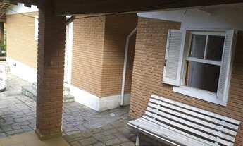 Imagem 2: Casa para Venda com 3 qtos ( 1 suite) no Bairro Vila Inglesa - Campos do Jordão - SP