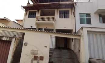 Imagem: Sobrado para venda tem 170 metros quadrados