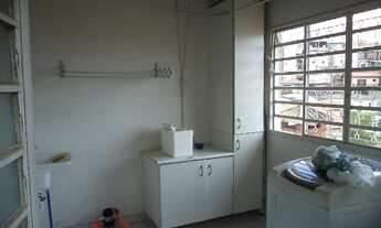 Imagem 7: Sobrado para venda tem 200 metros quadrados com 2 quartos e churrasqueira