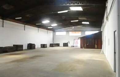 Imagem 3: PREDIO COM GALPAO COM ESTACIONAMENTO NA SENADOR LEMOS - COD 2981