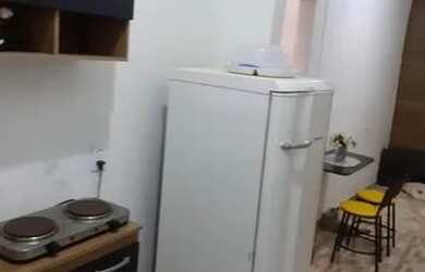 Imagem 2: Alugo quarto para menina -