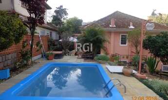 Imagem 3: Casa para Venda - 240m², 6 dormitórios, 4 vagas - Teresópolis