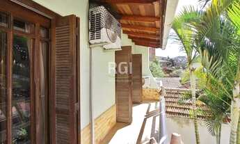 Imagem 3: Casa para Venda - 260m², 5 dormitórios, sendo 2 suites, 4 vagas - Teresópolis