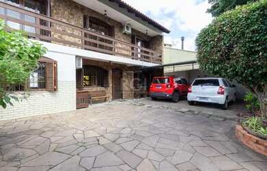 Imagem 2: Casa para Venda - 300m², 5 dormitórios, 2 vagas - Cavalhada