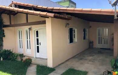 Imagem 3: Casa para Locação em Serra, Jardim Limoeiro, 4 dormitórios, 1 suíte, 4 banheiros, 3 vagas