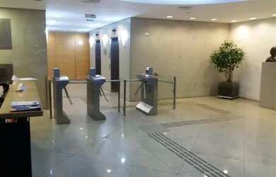 Imagem 2: Sala comercial com 44 m²