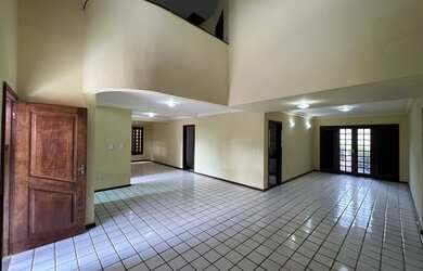 Imagem 4: Sobrado para aluguel possui 280 metros quadrados com 4 quartos em Olho D'Água - São L