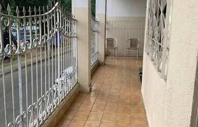 Imagem 3: Prédio/Edifício inteiro para venda possui 300 metros quadrados com 9 quartos