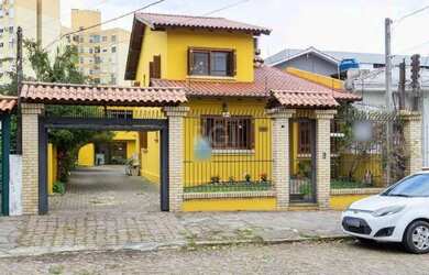 Imagem 2: Casa para Venda - 273m², 3 dormitórios, sendo 3 suites, 6 vagas - Tristeza