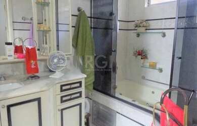 Imagem 7: Casa para Venda - 200m², 5 dormitórios, sendo 1 suites, 4 vagas - Glória