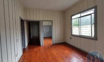 Imagem 2: Casa Residencial com 3 quartos para alugar por R$ 2500.00, 142.90 m2 - CRISTO REI - CURITI