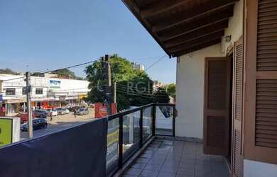 Imagem 2: Casa para Venda - 210m², 2 dormitórios, 1 vaga - Cavalhada, Porto Alegre