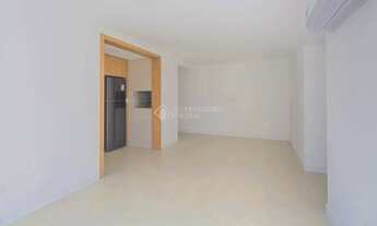 Imagem 2: Excelente apartamento para locação com 79 m², com 2 Suítes em Passo da Areia - Porto Alegr