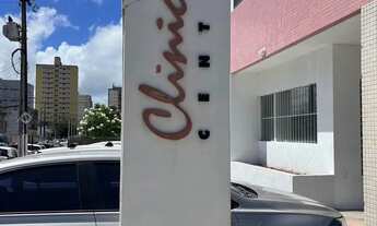 Imagem 2: Consultório para venda com 25 metros quadrados no Centro, sombra (leste/norte), com elevad