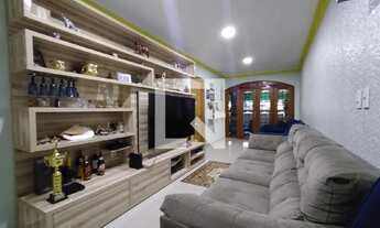 Imagem: /Casa com 5 suítes em Petrópolis