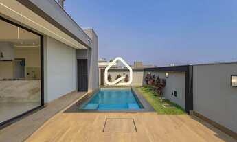 Imagem 4: Casa térrea de alto padrão à venda no Residencial Alphaville III com 3 suítes, piscina aqu