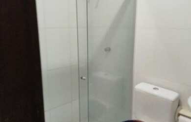 Imagem 5: 1/4 escada pimeiro andar,nao tem garagem,a 100mt praia,mercdo