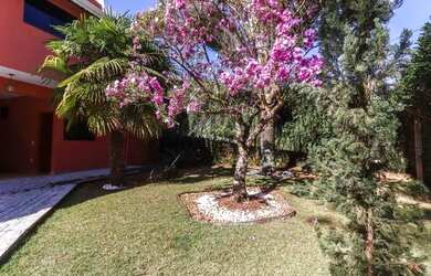 Imagem 2: MARAVILHOSA CASA À VENDA COM PISCINA E COM MUITO ESPAÇO, NO BAIRRO JARDIM ESTÂNCIA BRASIL