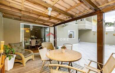 Imagem 4: Sobrado em Rua General Theodorico Gonçalves Guimarães - Xaxim - Curitiba/PR