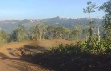 Imagem 7: Terreno com vista aberta e natureza