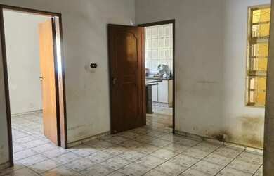 Imagem 5: VENDO CASA PRÓXIMO A PRAÇA DA BÍBLIA