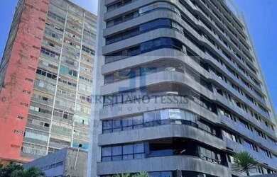 Imagem: Edf Ivan de Souza ao lado do Alphaiate