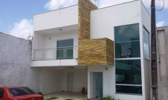 Imagem 2: Belíssima Casa Com Quintal Piscina Churrasqueira e 5 Suítes