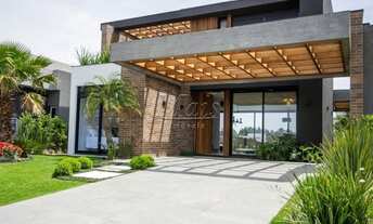 Imagem: XANGRI-Lá - Casa de Condomínio - Rainha