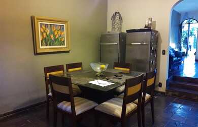 Imagem 6: Casa de Rua - Casa 5 quartos, sendo 1 suíte