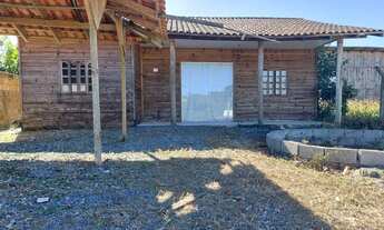 Imagem 2: Casa mista com 3 dormitórios - Salinas - Balneário Barra do Sul/SC