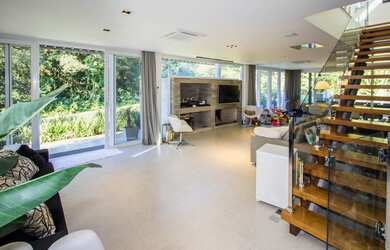 Imagem 2: Casa de condomínio à venda com 285m2, 3 quartos e 2 vagas de garagem no Belém Novo-Porto A