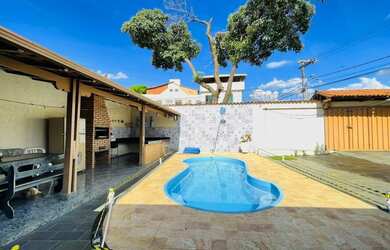 Imagem 3: LINDA CASA COLONIAL DE 03 QUARTOS COM 01 SUÍTE ÁREA GOURMET COM PISCINA