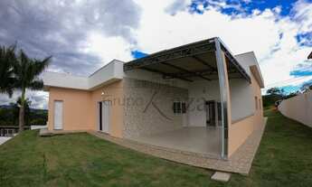 Imagem 3: Casa Condomínio - Jambeiro - 4 Dormitórios - 256,87m² - Aceita permuta