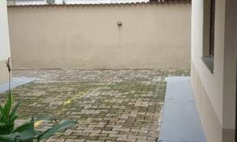 Imagem 2: Apartamento para venda possui 63 metros quadrados com 2 quartos em Maitinga - Bertioga - S