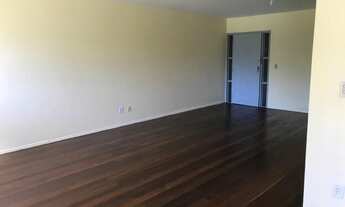 Imagem 3: Apartamento com 4 quartos (1 suíte) - R$650.000 / R$3.200 - Aflitos