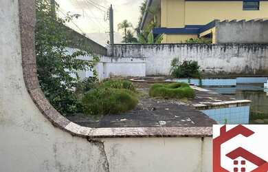 Imagem 2: Casa a venda em Guarujá, excelente para Hotel/Marina, localização privilegiada, frente ao