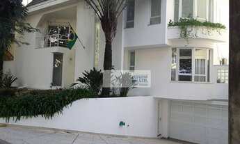 Imagem 3: Moderna, clean, ensolarada,muita iluminação natural, 4 suítes, piscina, churrasqueira, ent