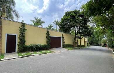 Imagem 2: Excelente casa TÉRREA rústica / contemporânea, com muita personalidade e MANUTENÇÃO IMPECÁ