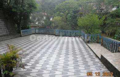 Imagem 4: Próximo ao Quitandinha: Vendo : Estilo Casarão de Época