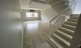 Imagem 2: Casa no condomínio Villaggio II para venda